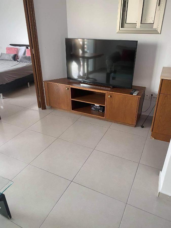 Beachside Apartment In Kato Paphos Lighthouse 81 Ngoại thất bức ảnh